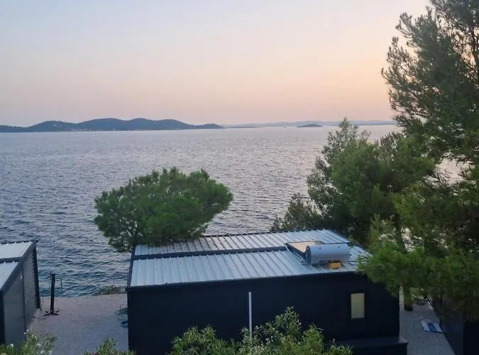 Hipo Camp Mobil Arta 营地