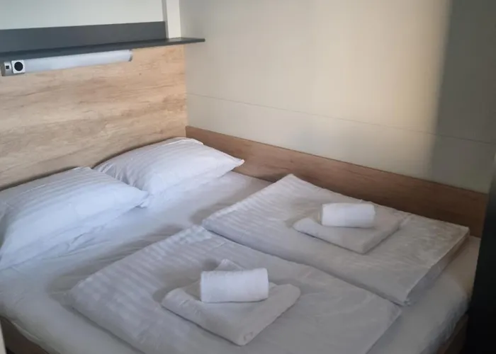Hipo Camp Mobil Arta 营地